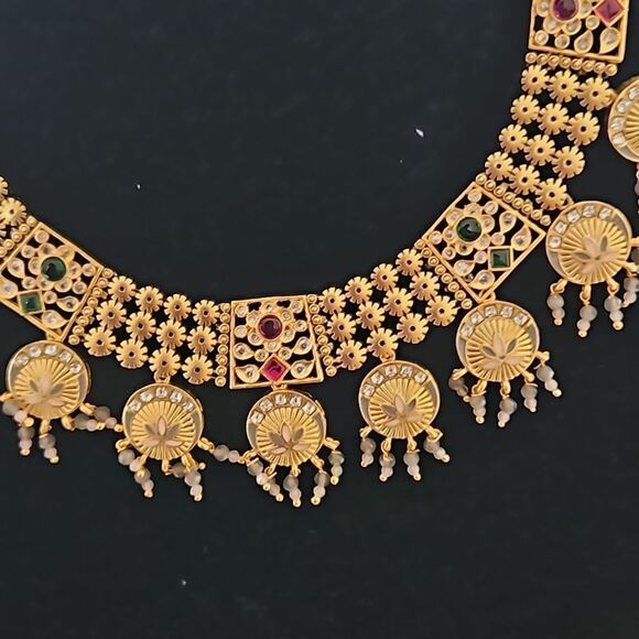 Indian Traditional Kundan  Necklace & Earrings Set - Picture 15 of 16